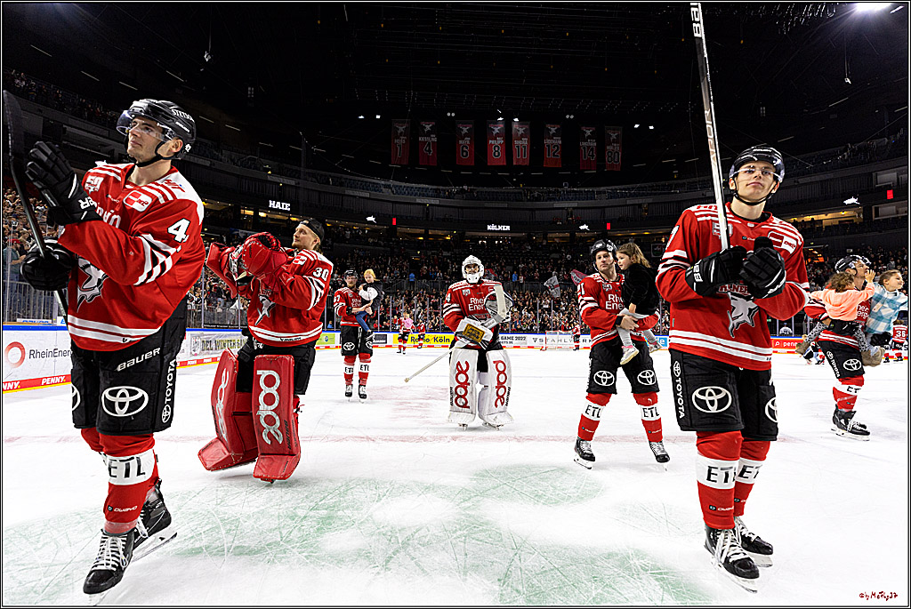 PENNY DEL;  Kölner Haie - Straubing Tigers; Köln, 09.10.2022